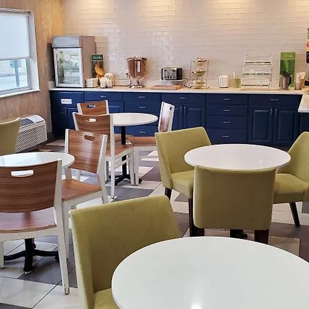 Wingate By Wyndham Uniontown-2